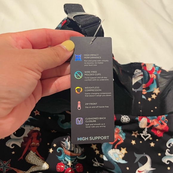 NWT Torrid Active High Impact Wireless Zip Front Tattoo Print Sports Bra 42DD - Picture 3 of 5